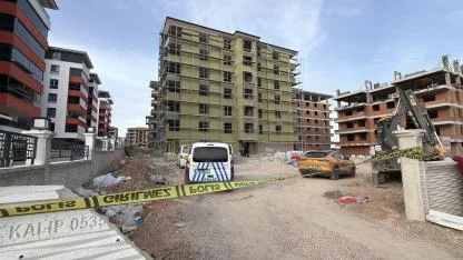 Asansör boşluğuna düşen sıva ustası öldü