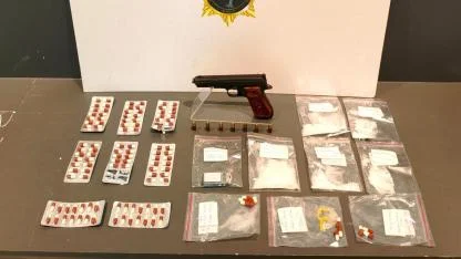 Atakum’da uyuşturucu ve silah operasyonu