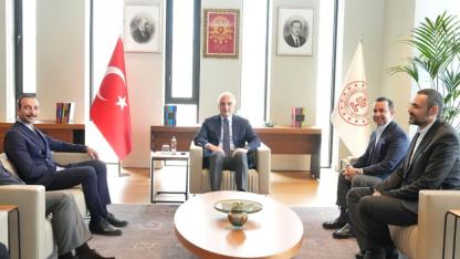 Bakan Ersoy'dan, oyuncu Görkem Sevindik'e destek