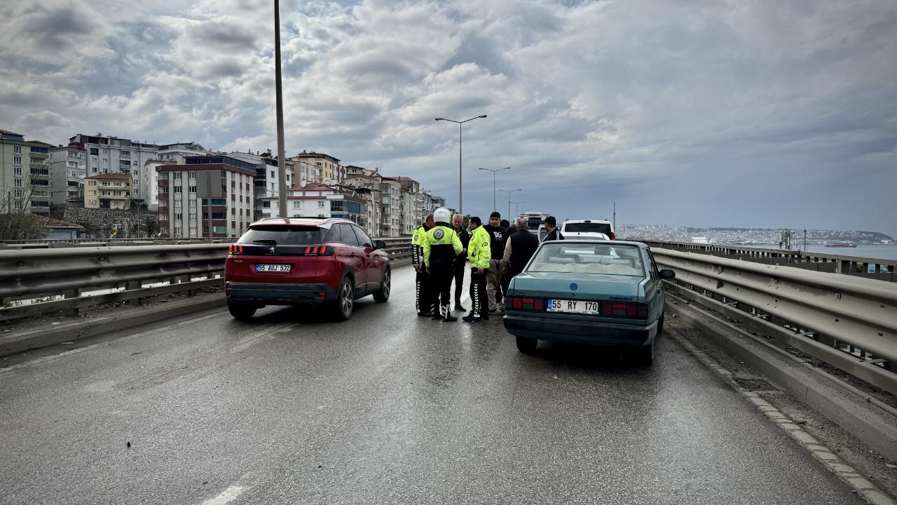 Canik’te peş peşe kazalar! 2 kişi yaralandı