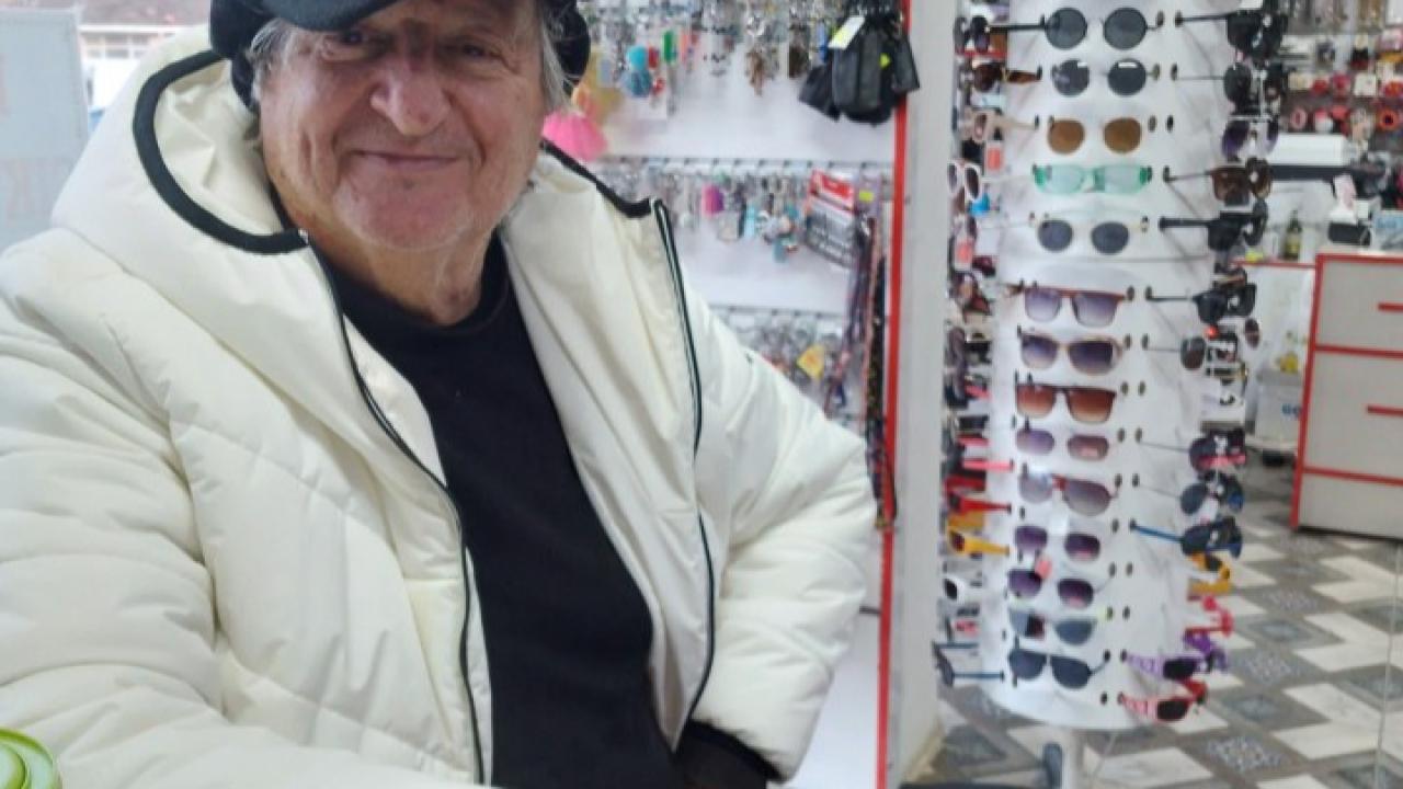 Emekli öğretmen ölü bulundu