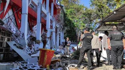 Endonezya'da 7.4 büyüklüğünde deprem: 1 kişi öldü