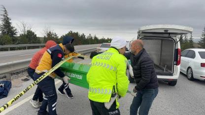 Feci kaza! Kontrolden çıkan araç yan yattı! 1 ölü, 2 yaralı