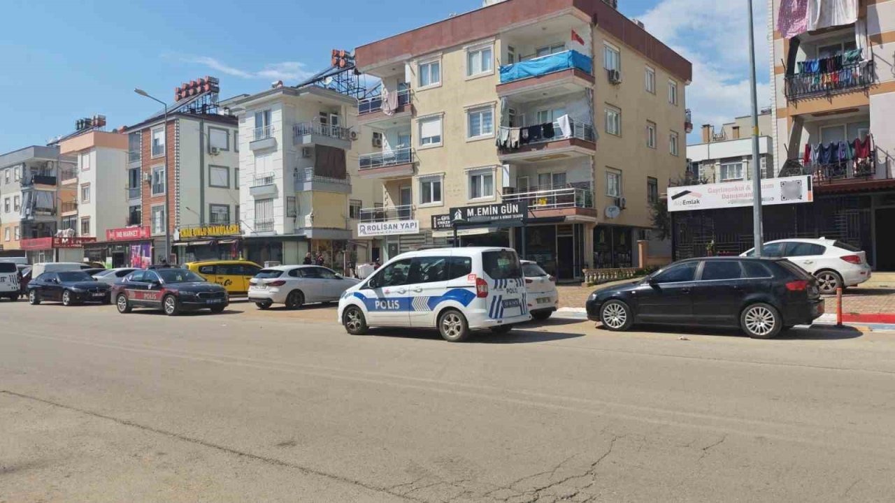 Husumetli akrabalar arasında bıçaklı kavga