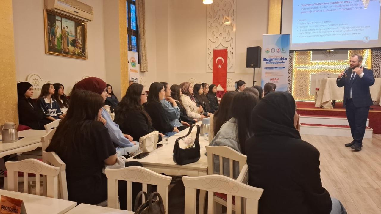 İlkadım Gençliği Bağımlılığa Savaş Açtı