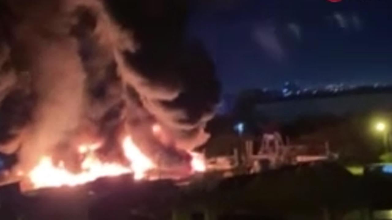 İstanbul polyester fabrikasında korkutan yangın!