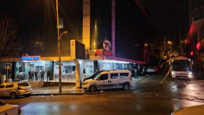 İstanbul'da hamile kadın doğum yaparken öldü! Yakınları hastaneyi bastı