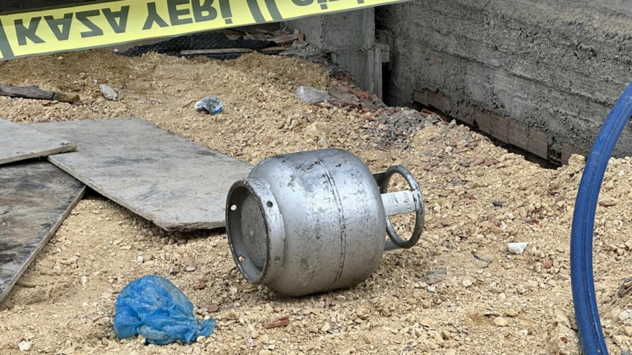 Kafasına mutfak tüpü düşen işçi hayatını kaybetti