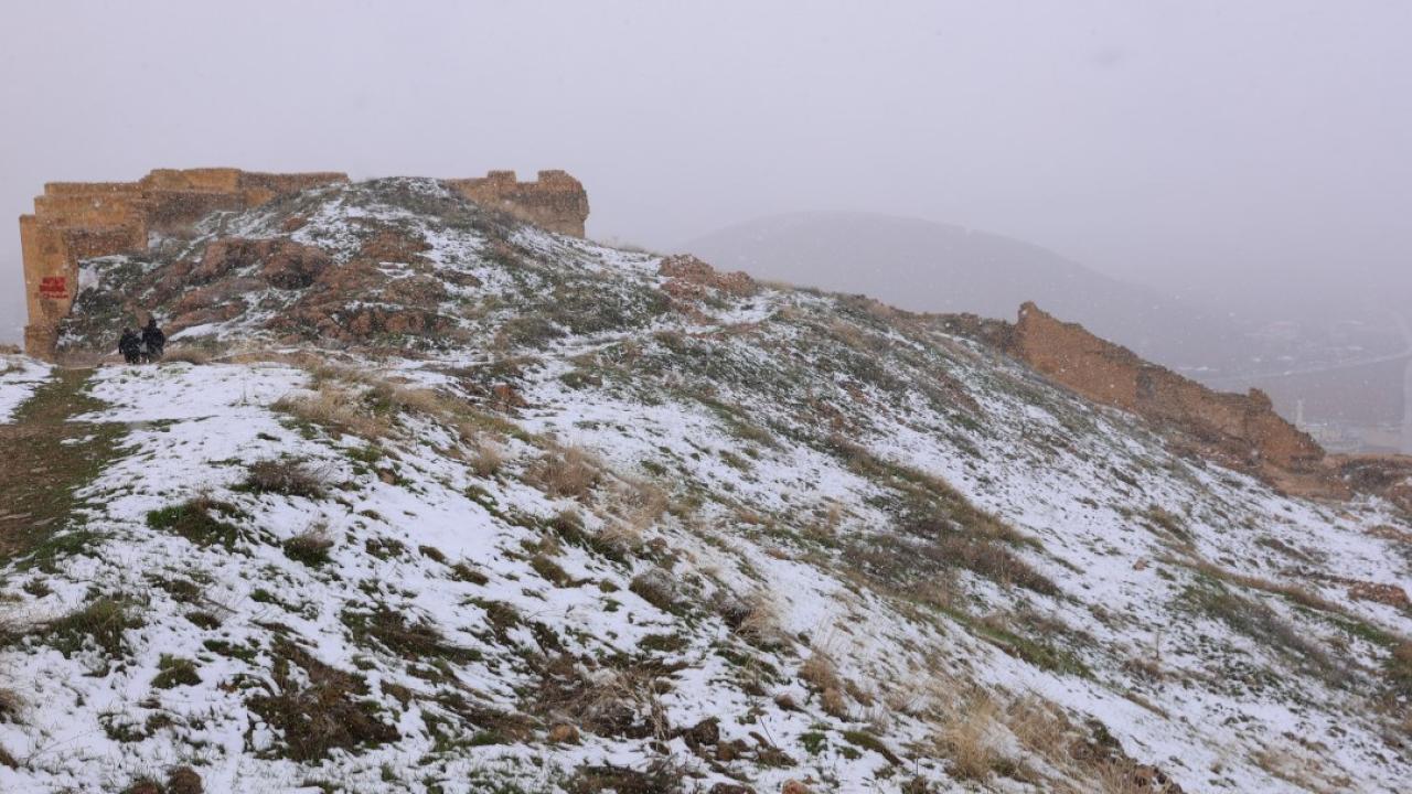 Karadeniz'de kar etkisini gösterdi