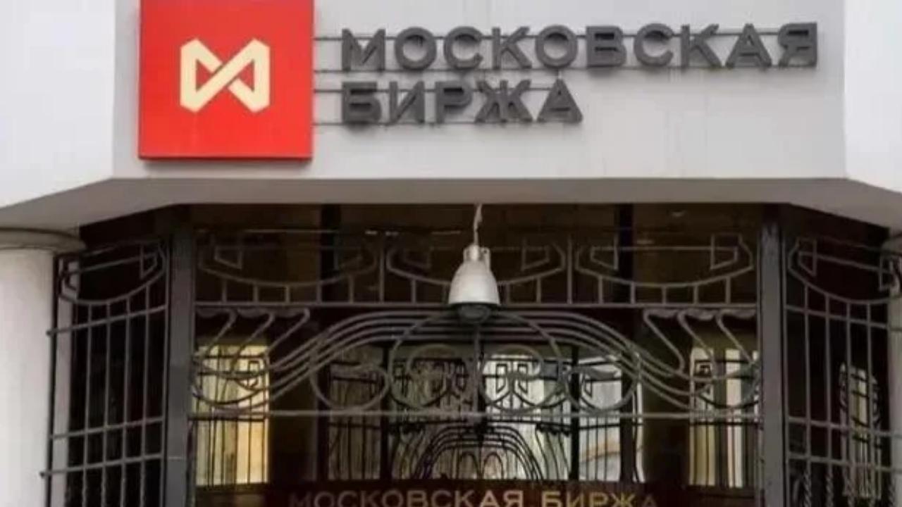 Moskova Borsası'ndaki altın işlem hacmi ne kadar arttı?