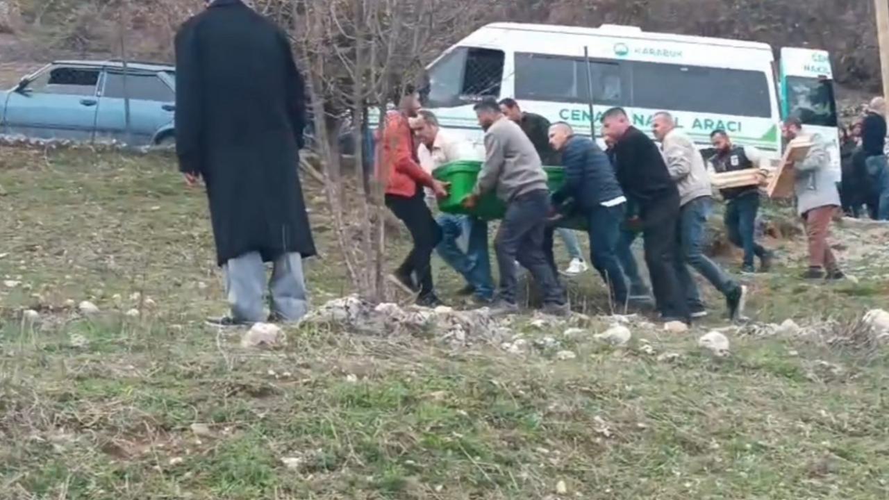 Öfkeli kadın kocasını av tüfeğiyle öldürdü