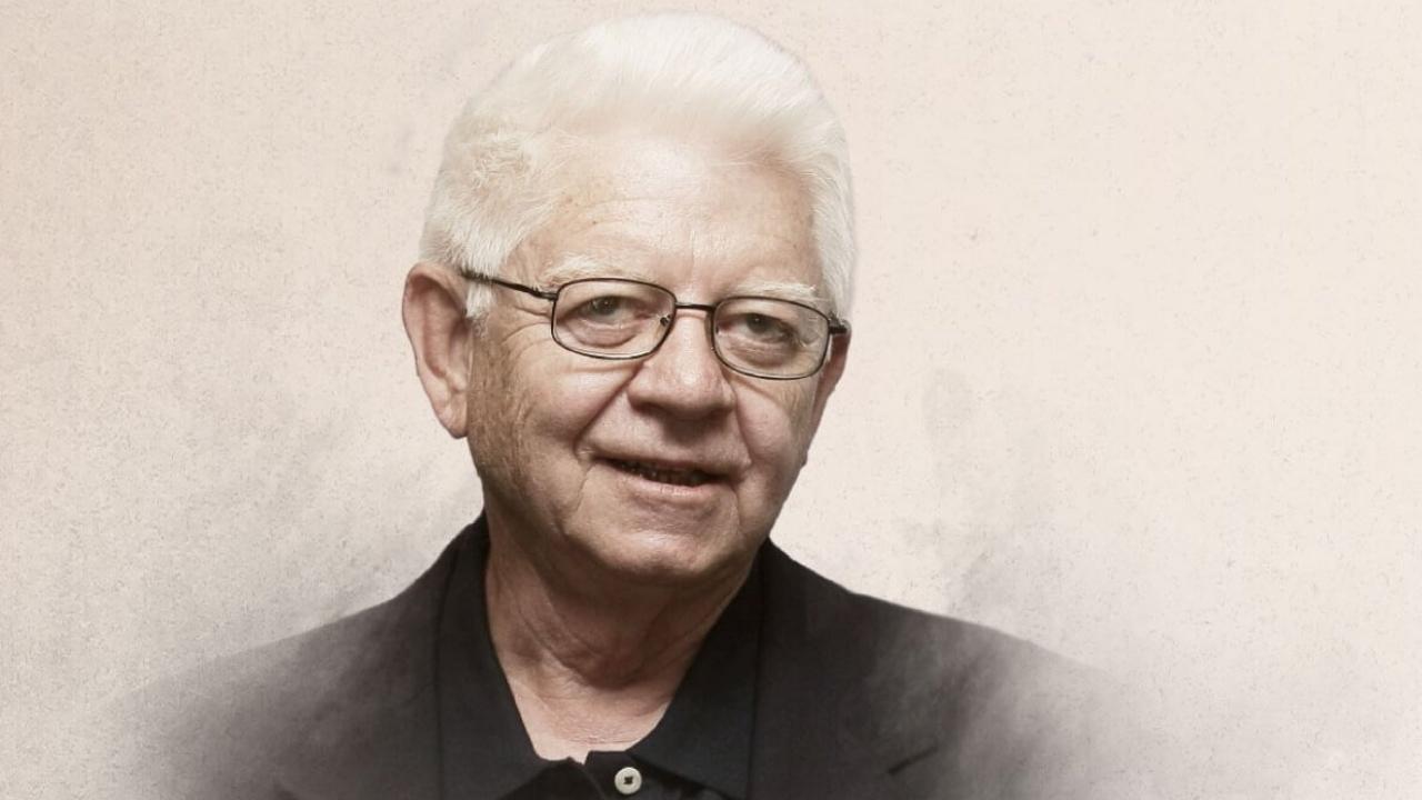 Oktay Sinanoğlu kimdir?