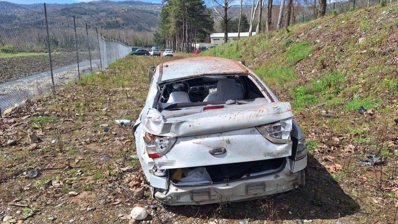 Otomobil kontrolden çıktı cezaevi bahçesine uçtu