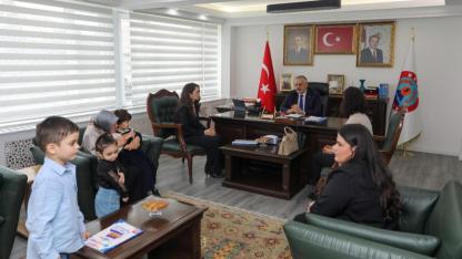 Özel eğitim öğrencileri Bafra Belediye Başkanı Kılıç'ı ziyaret etti