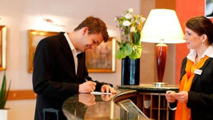 Resepsiyon şefi nedir, ne iş yapar, ne kadar maaş alır?