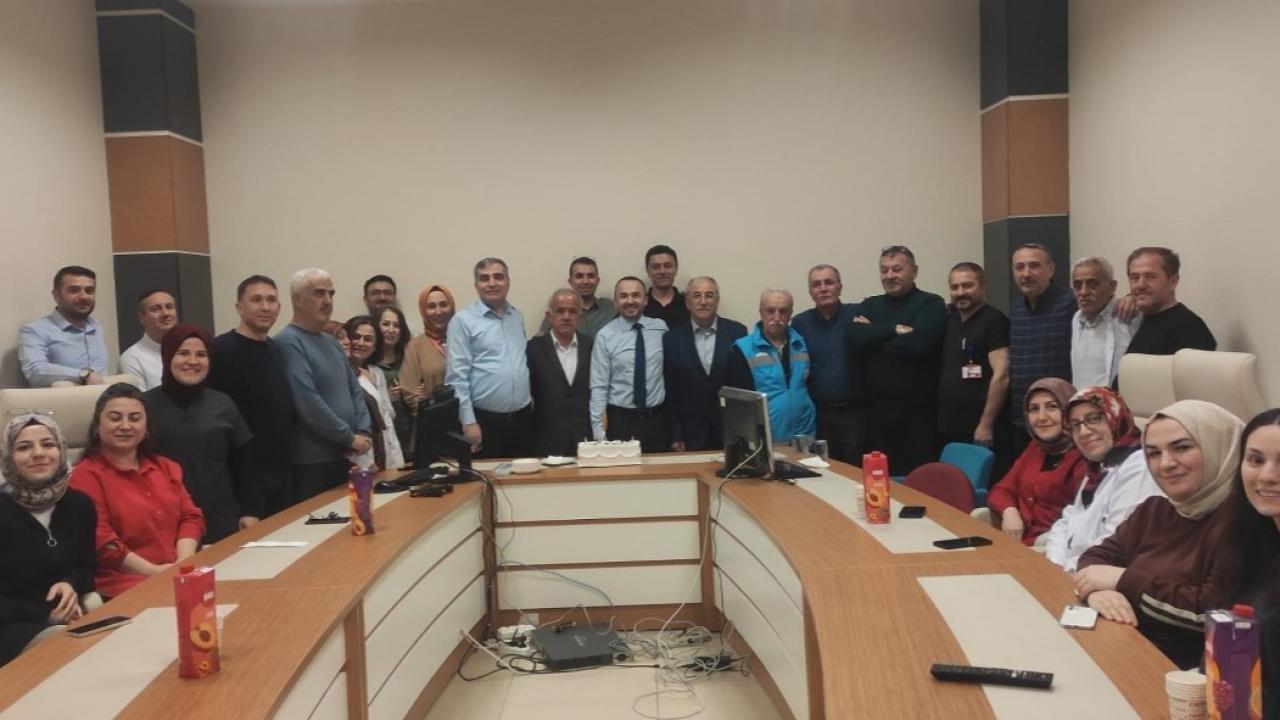 Samsun Vezirköprü’de emekliye ayrılan hastane çalışanlarına veda