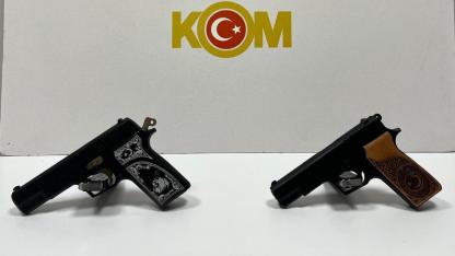 Samsun’da araçta silah operasyonu: 2 şüpheli gözaltına alındı