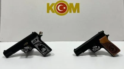 Samsun’da araçta silah operasyonu: 2 şüpheli gözaltına alındı