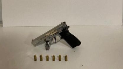 Samsun’da aranan şahıs yakalandı: Uyuşturucu ve silah ele geçirildi