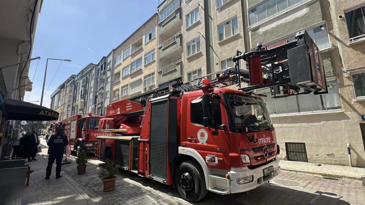Samsun'da balkonda yanan koltuk paniğe yol açtı