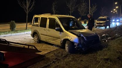Samsun'da hafif ticari araç devrildi: 4 yaralı