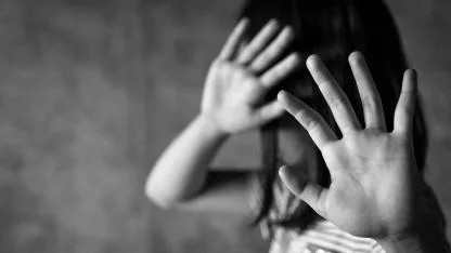 Samsun'da iğrenç iddia! Yaşlı adam küçük kıza tacizden gözaltına alındı