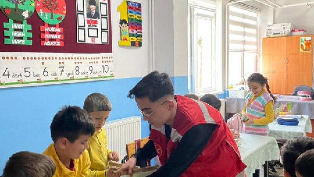 Samsun'da MHP'den öğrencilere ağız ve diş sağlığı eğitimi