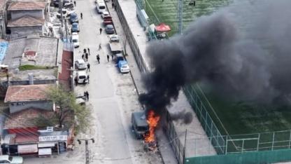 Samsun'da park halindeki araç alev alev yandı