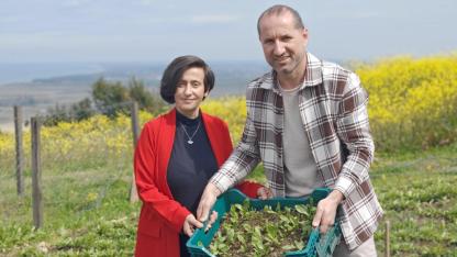 Samsunlu girişimci çift ak zambak soğanını ihracata hazırlıyor