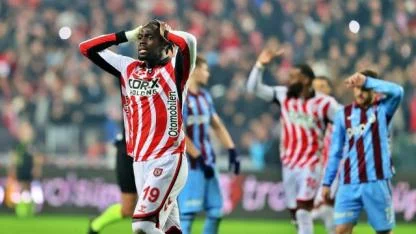 Samsunspor evinde geçen sezonu aratıyor