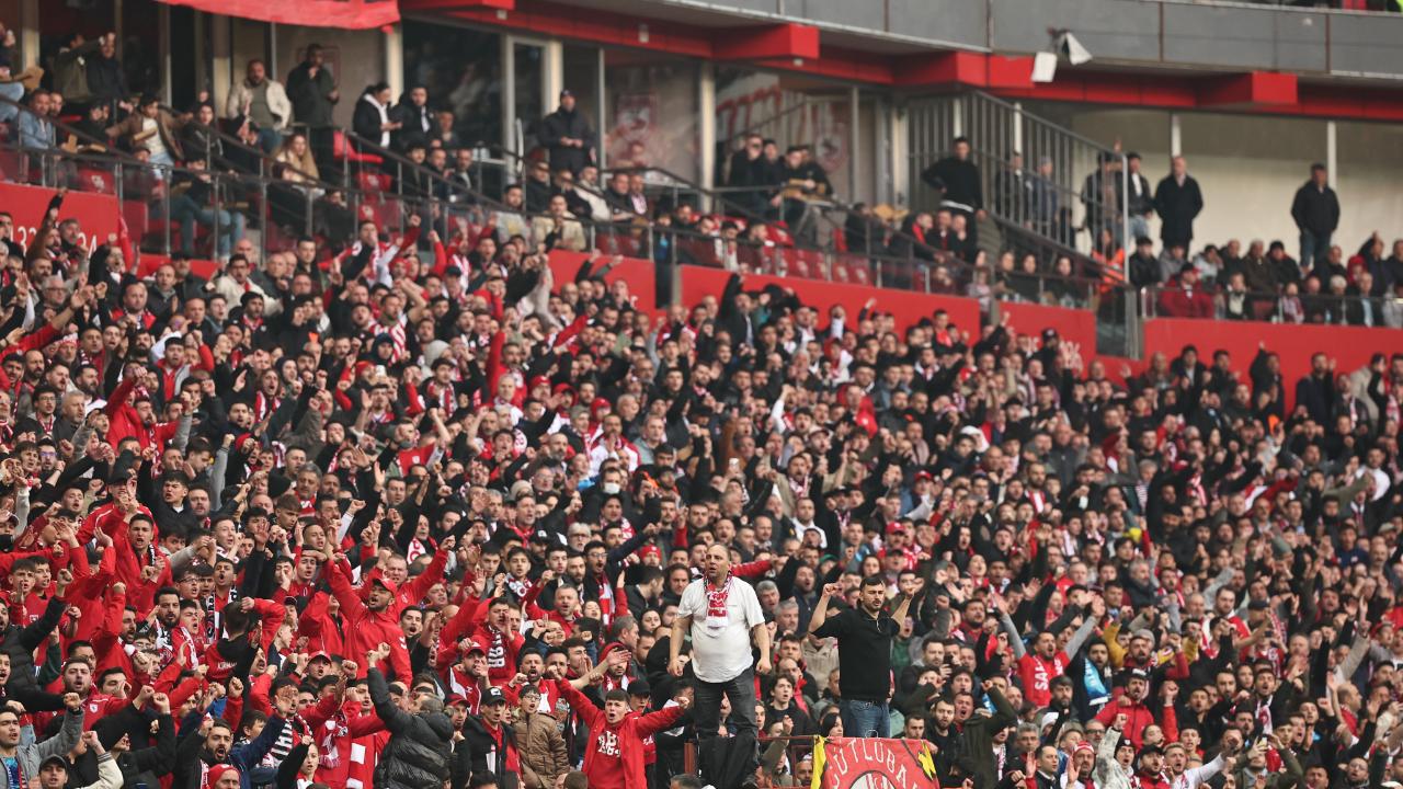 Samsunspor taraftar grupları, PFDK’ya sert tepki gösterdi