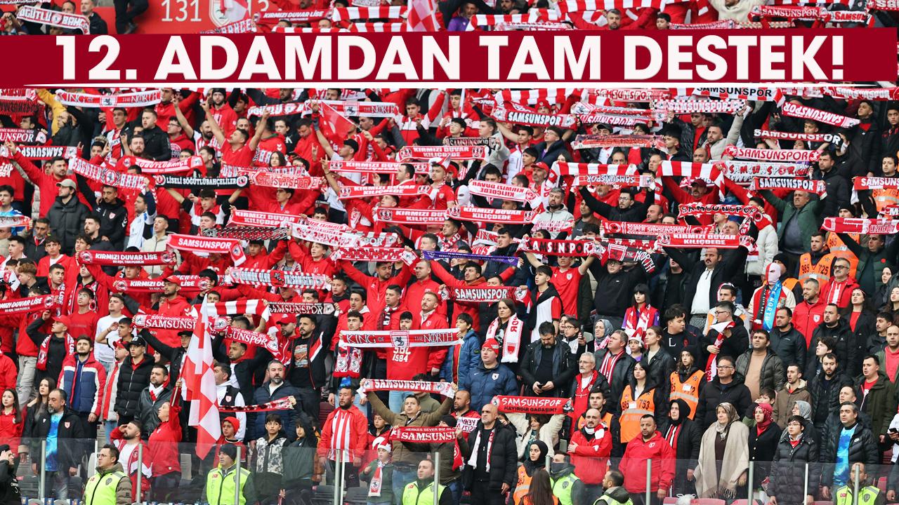 Samsunspor taraftarı tribünleri doldurdu