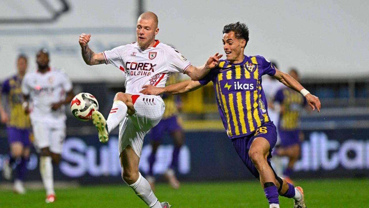 Samsunsporlu Rick van Drongelen Süper Lig'de 29. haftanın en iyi 11'inde