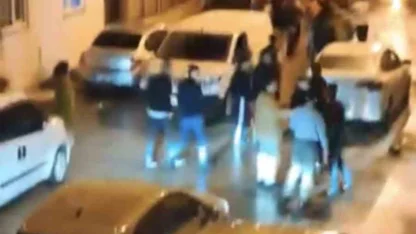 Sokak ortasında meydan muharebesi gibi kavga