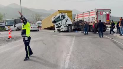 Tali yoldan çıkan tıra feci darbe kaza kamerada!