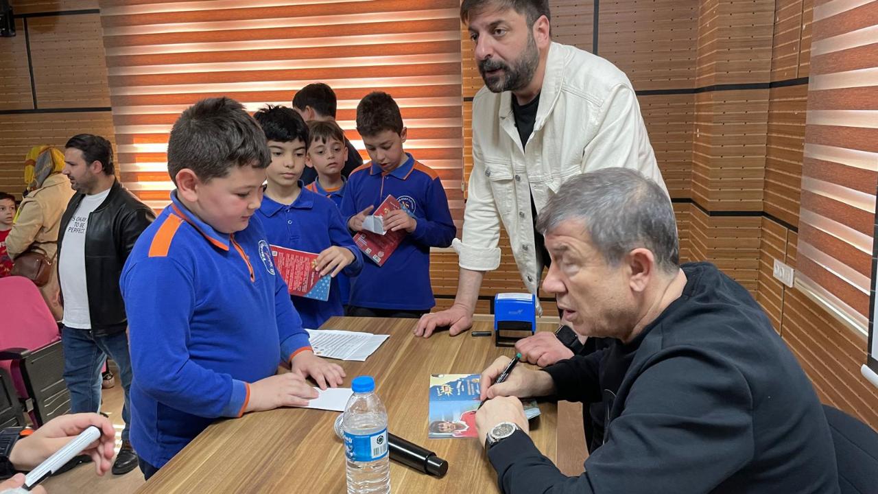 Tanju Çolak, Samsun'da öğrencilerle buluştu