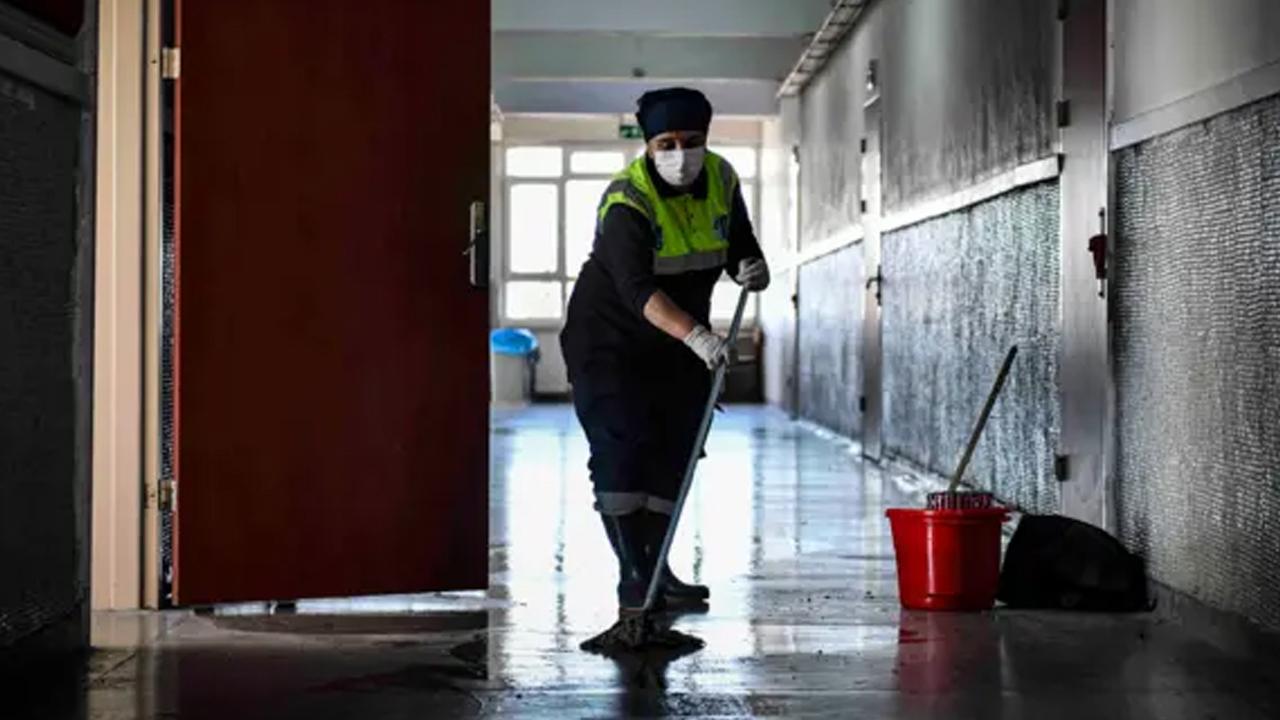 Temizlik görevlisi nedir, ne iş yapar, ne kadar maaş alır?