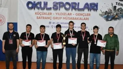 Tokat'ta düzenlenen satranç turnuvasında Samsun rüzgarı esti