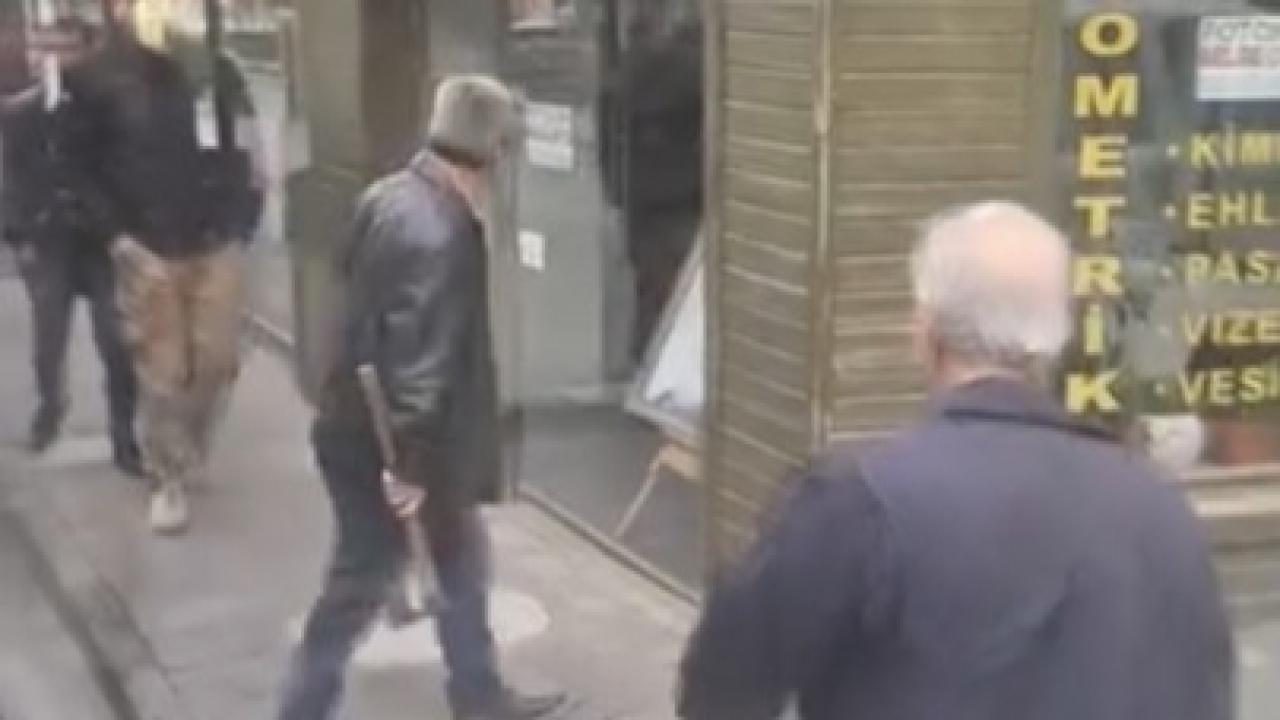 Trafikte balta ile dehşet saçtı!