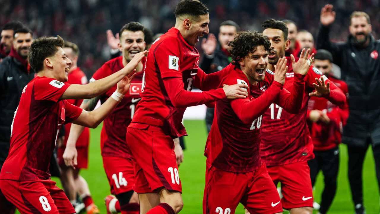 Türkiye Paraguay maçı saati değişti