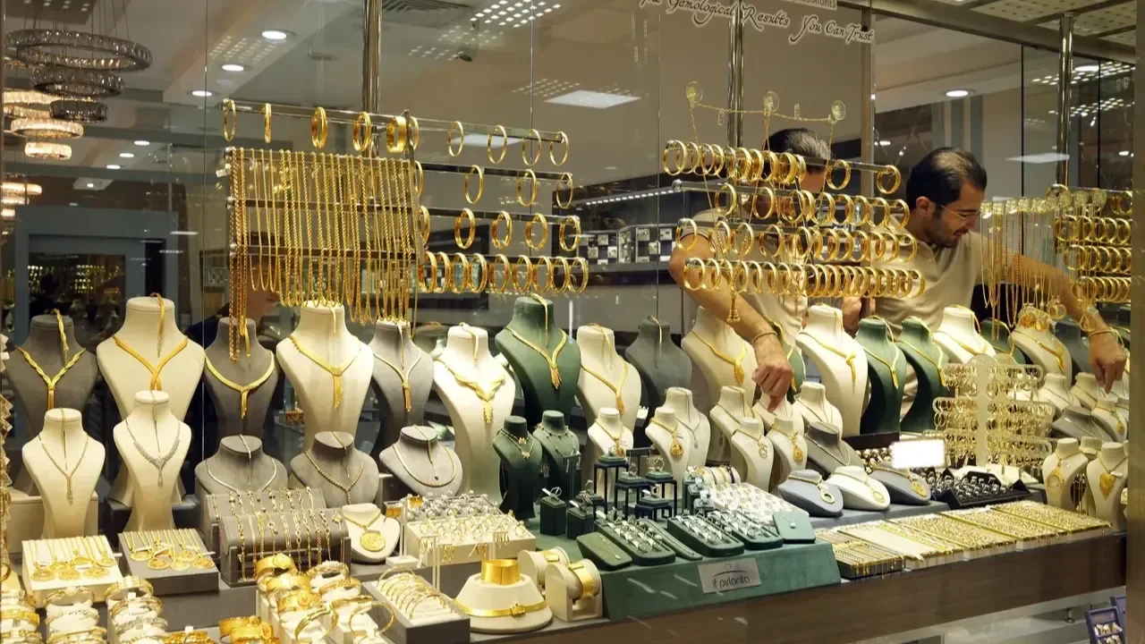 Yastık altı altını olanlara İslam Memiş'ten kritik uyarı