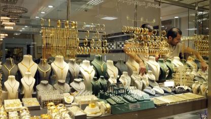 Yastık altı altını olanlara İslam Memiş'ten kritik uyarı