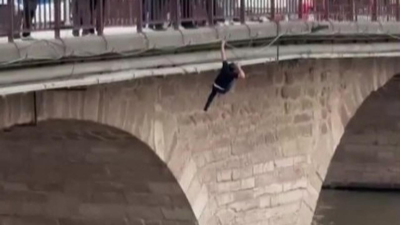 Yeşilırmak'da intihar girişimi! Kendini köprüden aşağı attı