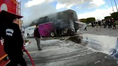 Yolcu otobüsü alevler içinde kaldı