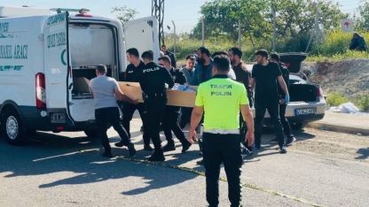 Park halindeki otomobilin içerisinde ölü bulundu