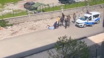Okul çevresinde peş peşe silah sıkıldı! Korku dolu anlar yaşadılar