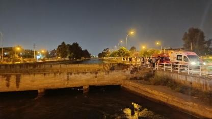 Dengesini kaybedip kanala düştü, akıntıya kapılıp kayboldu