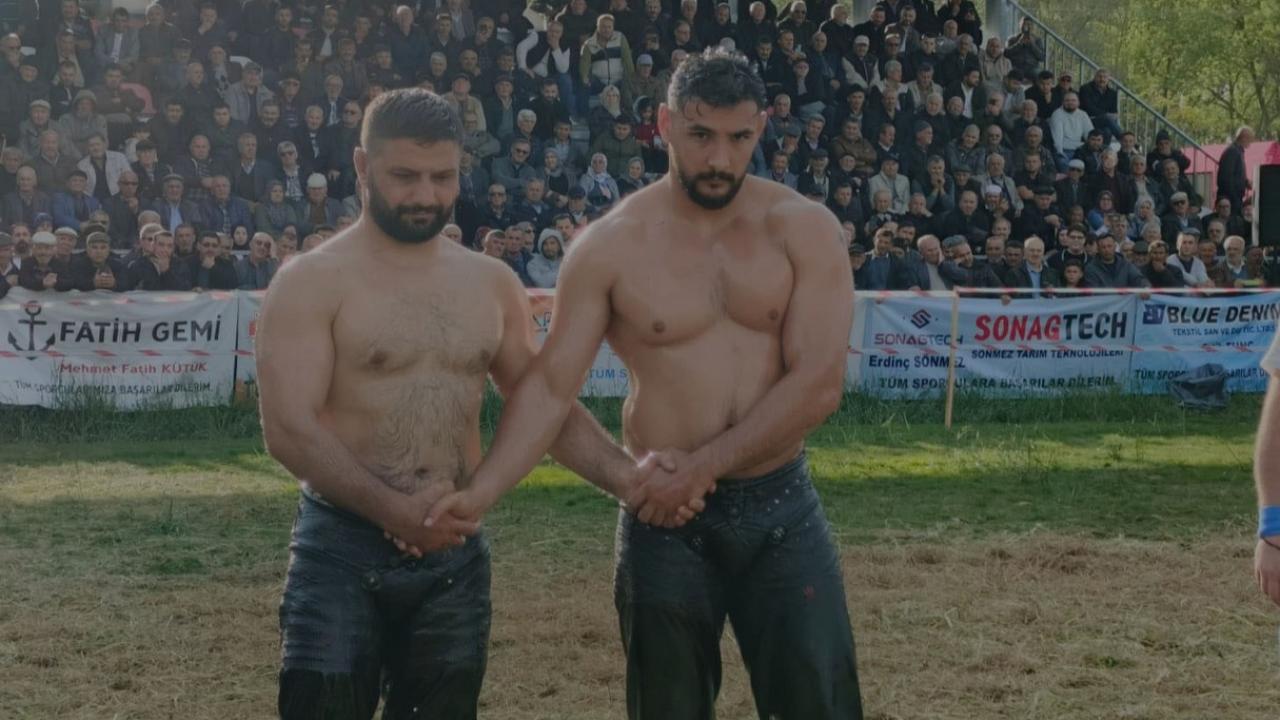 Geyikkoşan'da başpehlivan Mustafa Taş oldu