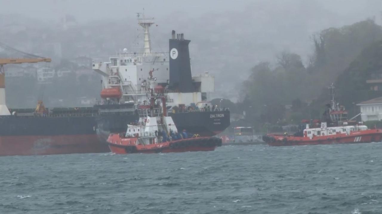 İstanbul Boğazı'nda gemi arızalandı
