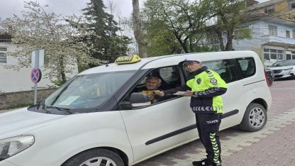 Kavak'ta trafik ekiplerinden bilinçlendirme çalışması